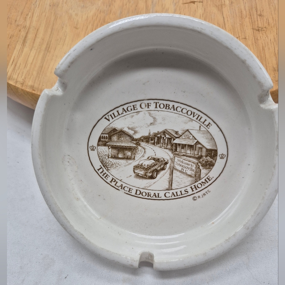 Tobaccoville The Place Doral Calld Home 4.5" Ceramic Ash Tray Copyright RJRTC
